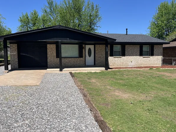311 E Tennapee Ave, Fletcher, OK 73541