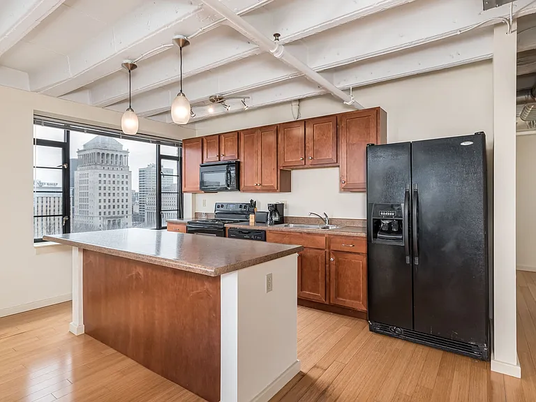 Storyboard on Pine — Photo 38