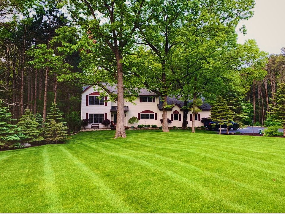 1st image of 130 Sagamore Trl SE