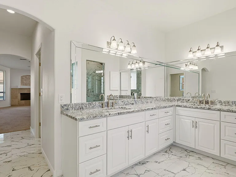 8638 E Dahlia Dr — Photo 26