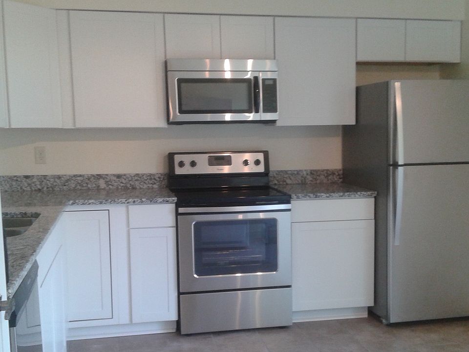 1st image of 928 Hoover Village Dr #928C