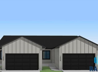 1607 N Tina Dr, Sioux Falls, SD 57110