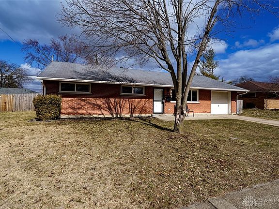 3rd image of 2155 Norway Dr