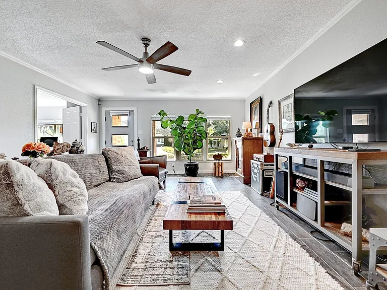 11133 Pinehurst Dr #C — Photo 1