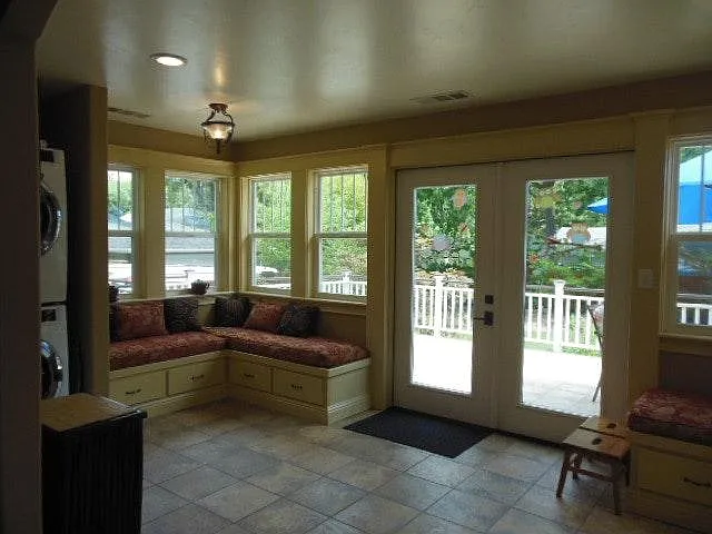 Indoor/ outdoor living