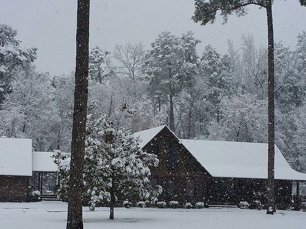 3 Whispering Pines Dr