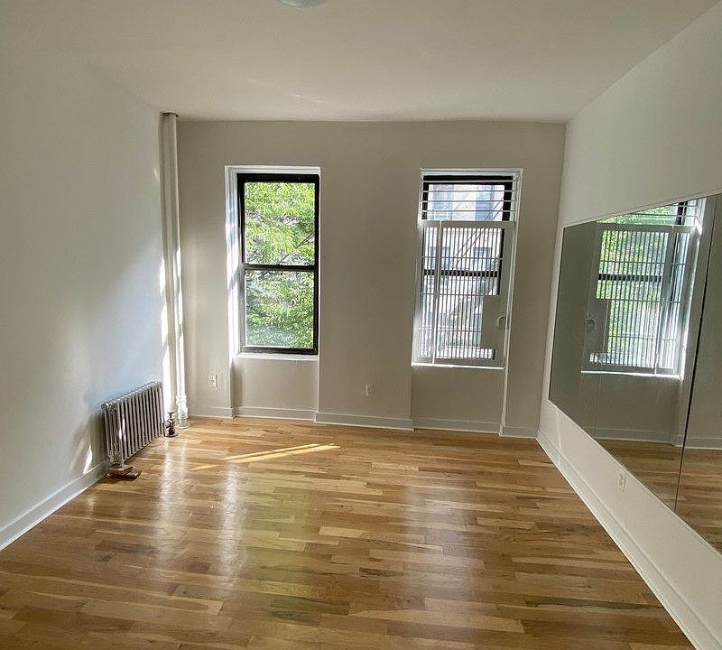 1st image of 9 W 107th St APT 6