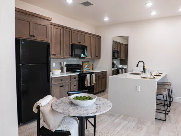 Mission Grove Apartments at Horn Cir, 10680 Horn Cir #Fc833f518, El Paso, TX 79927