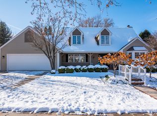 W75N1011 Montgomery Ave, Cedarburg, WI 53012