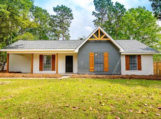 403 Kensington Dr, Hattiesburg, MS 39402