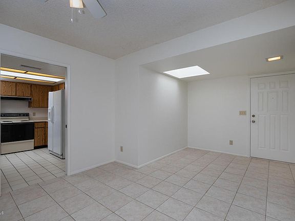 5th image of 2504 E Villa Maria Dr