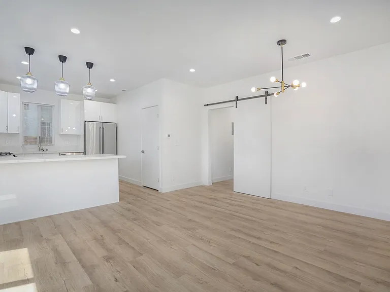 5121 Cimarron St — Photo 3