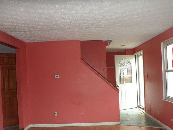 5th image of 2104 Jade St