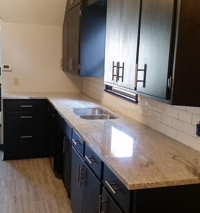 Kitchen - new granite, tiled backsplash