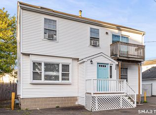 116 College Pl, Fairfield, CT 06824