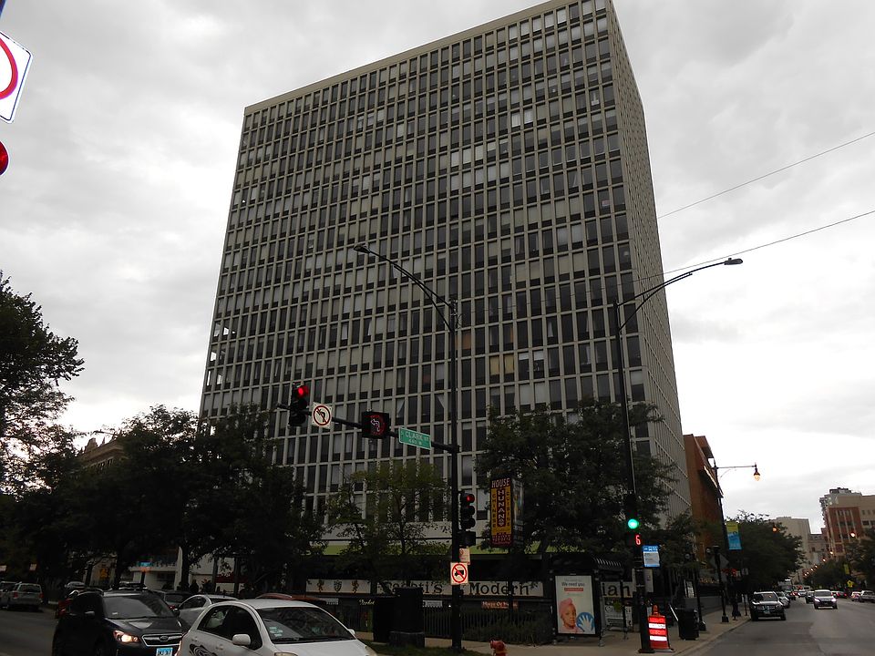 1st image of 444 W Fullerton Pkwy APT 403