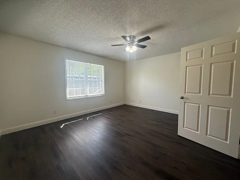 1541 Southside Rd — Photo 10