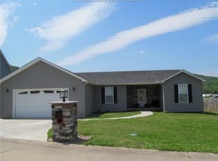 317 Joshua Way, Winfield, WV 25213