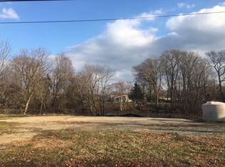 26-28 Lakeview Dr, New Egypt, NJ