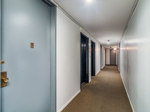 4th image of 2728 N Hampden Ct APT 1106