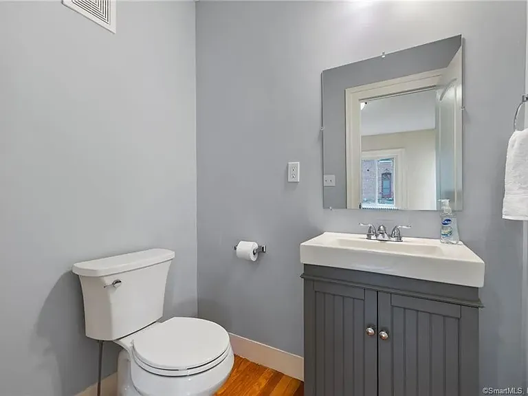 506 Main St #1-2 — Photo 4