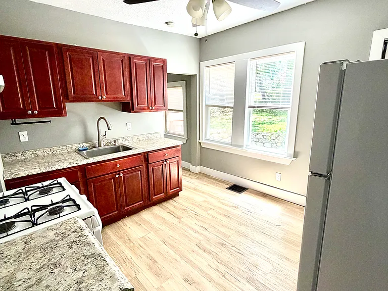 24-26 Howard St #26-1F — Photo 6