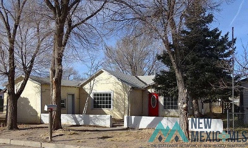 1st image of 211 Pine St