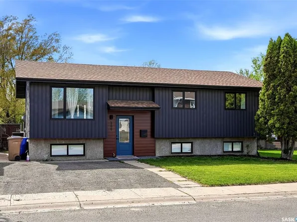 306 Howe PLACE, Regina, SK S4R 8M5