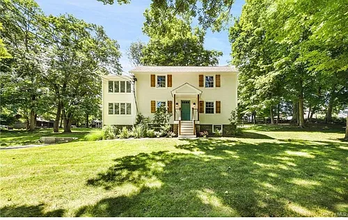 4 Quaker Rd #B Photo 1