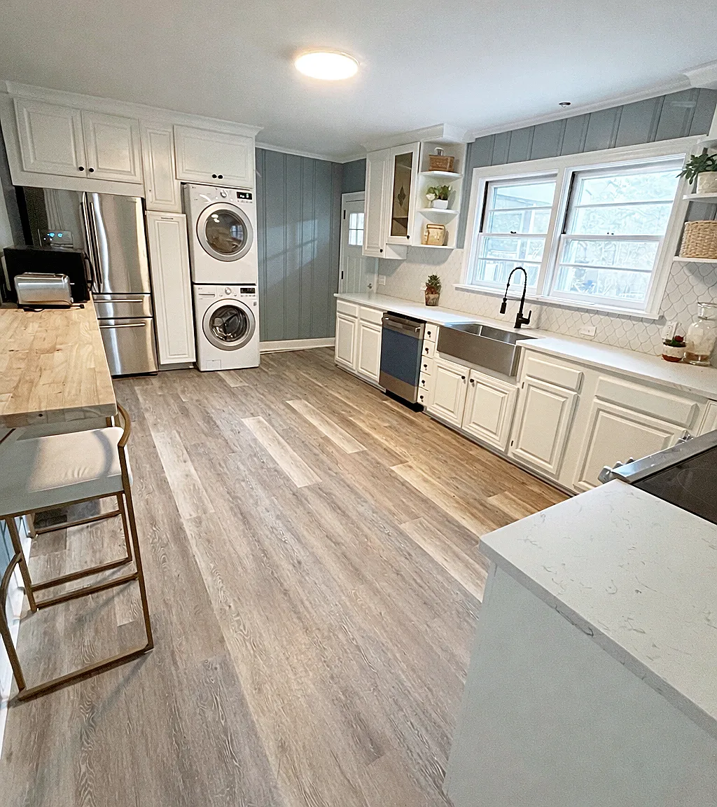 4 bed, 2.5 bath, 3200 sqft, $5,425 — Photo 3