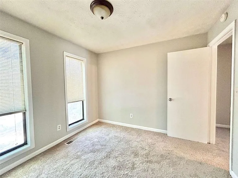 5995 Sutton Pl — Photo 13