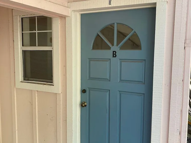 6564 Del Playa Dr — Photo 18