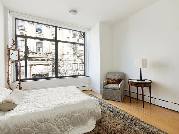 3rd image of 134 Charles St APT 3