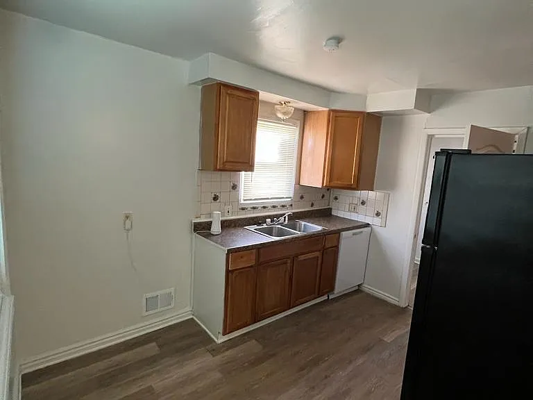 29619 Birchwood St — Photo 1