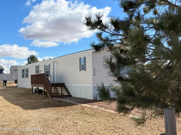 206 2nd St SW, Belfield, ND 58622