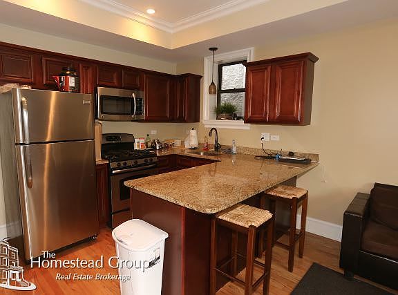4th image of 2214 N Seeley Ave #02