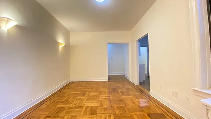 Rented by Contact Realty | media 27