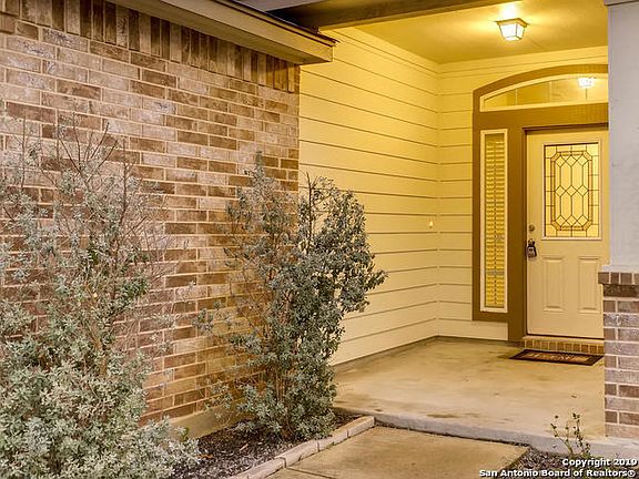 3rd image of 754 Wolfeton Way