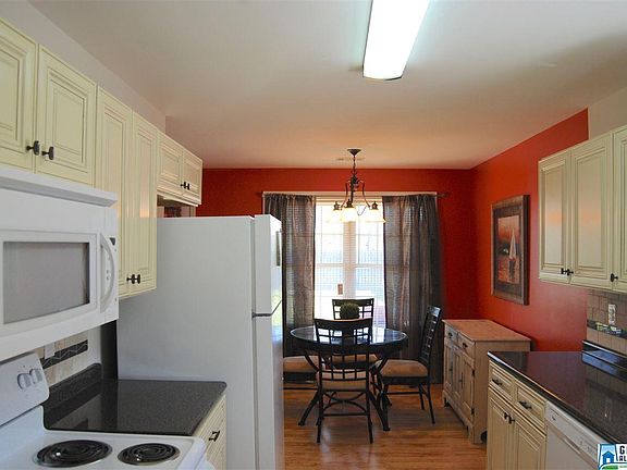 3rd image of 505 30th Ave E