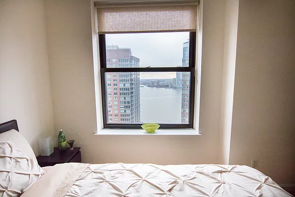 Rented by New York Residence | media 17