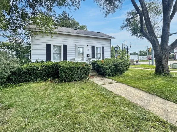 110 N Elm St, Waterman, IL 60556