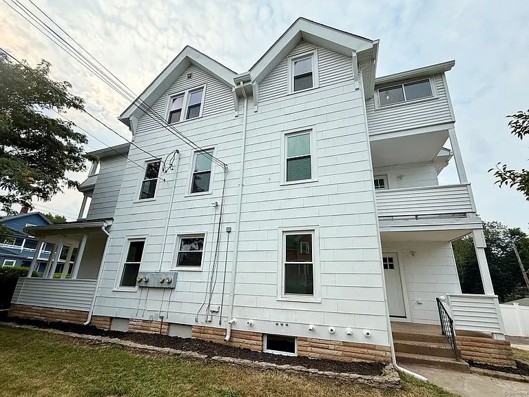 449 Stanley St #2 — Photo 34
