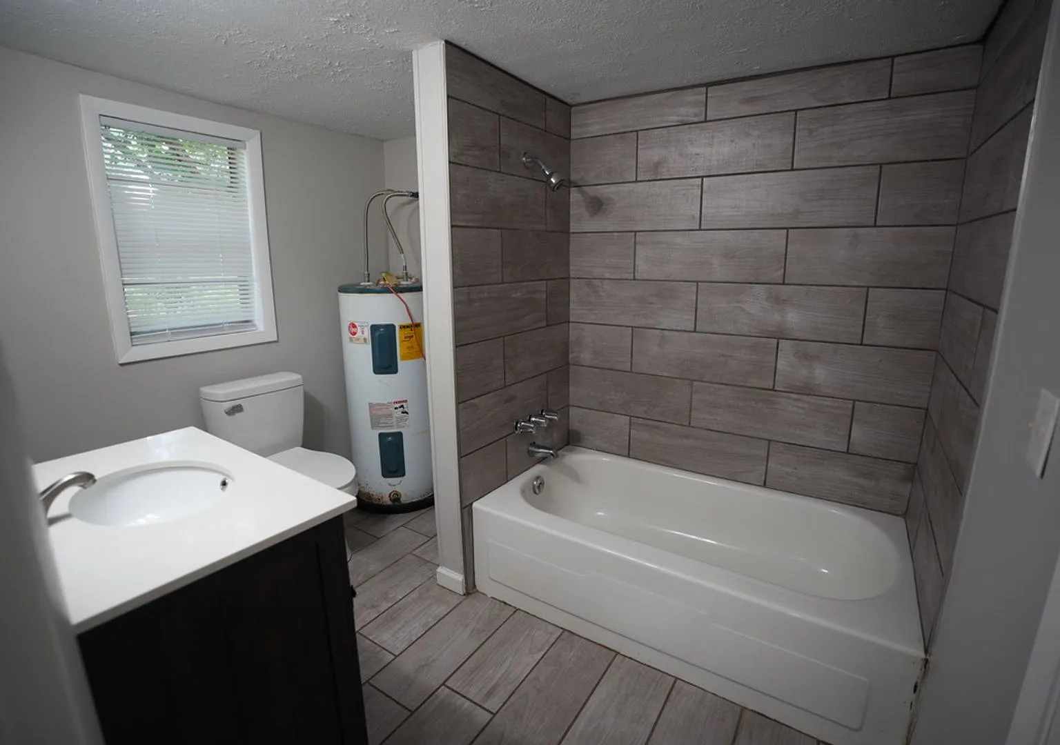 1415 Hatcher Ave — Photo 4