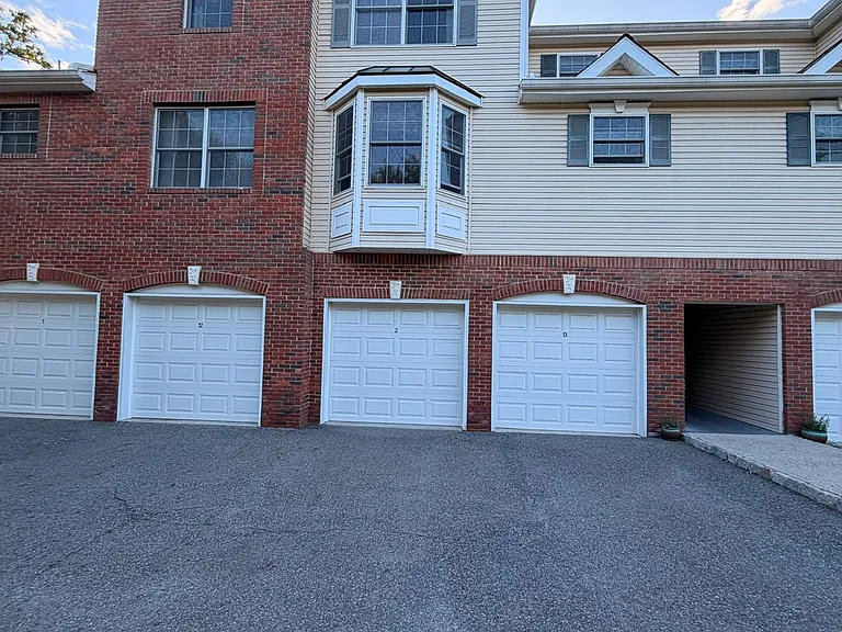 30 Federal Hill Rd #13 — Photo 5