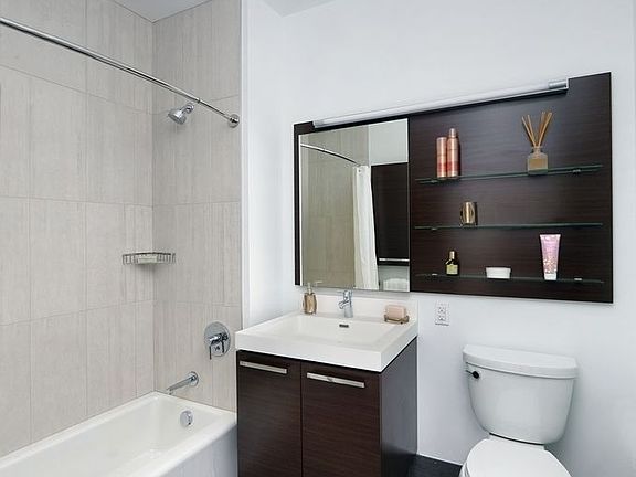 4th image of 4322 Queens St APT 537