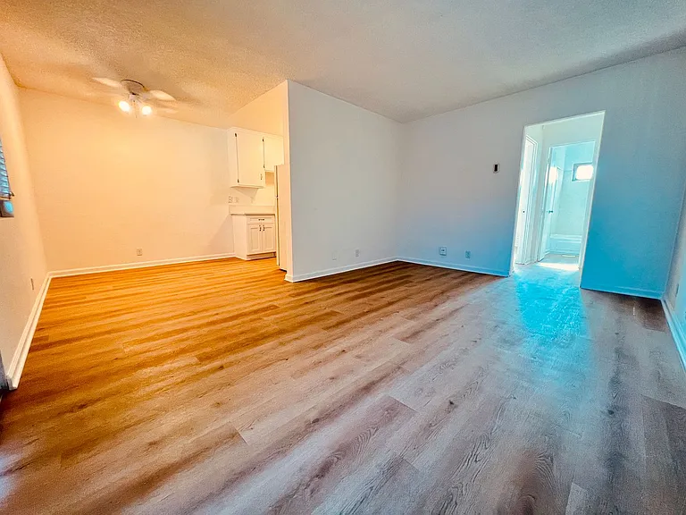 3337 Herman Ave #8 — Photo 6
