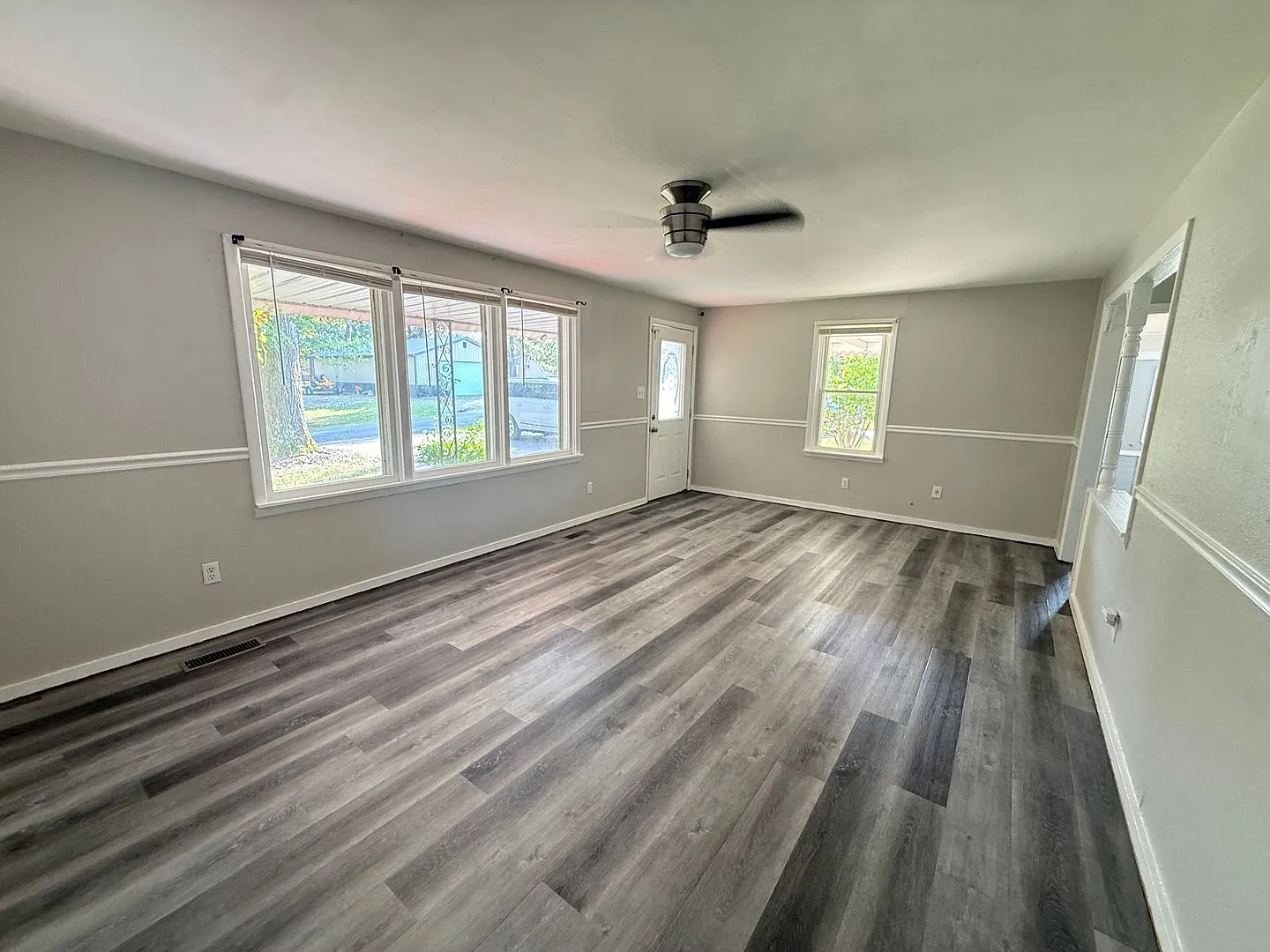 3 bedroom house in Benton — Photo 3