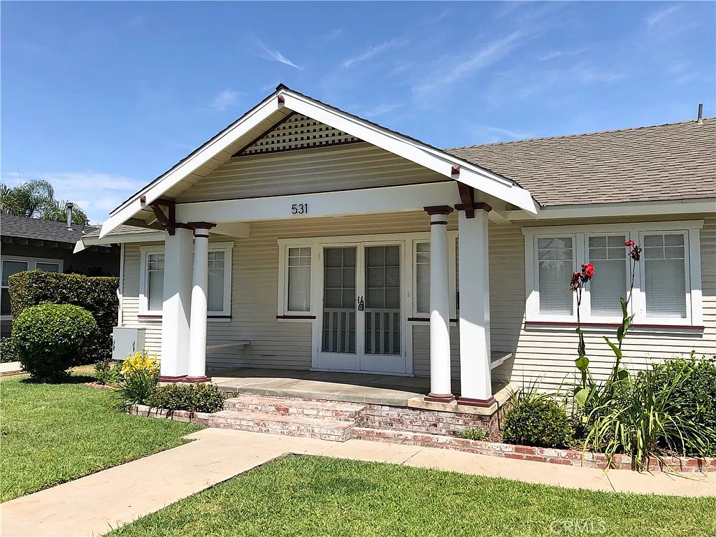 3 bed, 1317 sqft, $3,700 — Photo 4