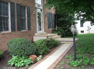 46862 Redfox Ct, Sterling, VA 20165