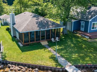 90174 Bluff Dr, Marcellus, MI